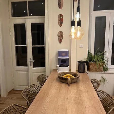 Away From Apartment- Center - Longer Term Rates Available Daire